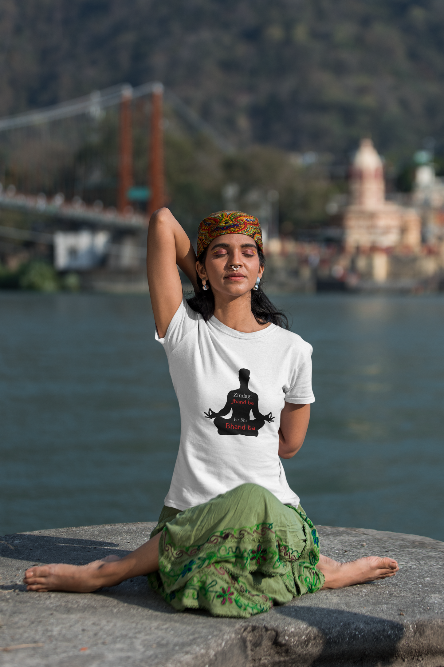 Zindagi Jhand Ba, Phir Bhi Bhand Ba — Women’s Classic Crew T-Shirt